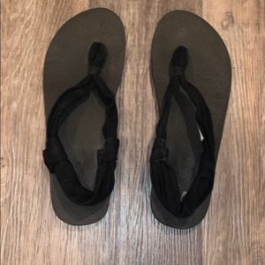 Women’s Sanuk yoga mat sandals